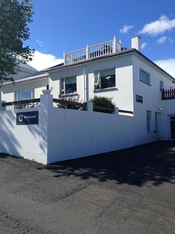 Guesthouse Hvitahusid Akureyri Exterior photo
