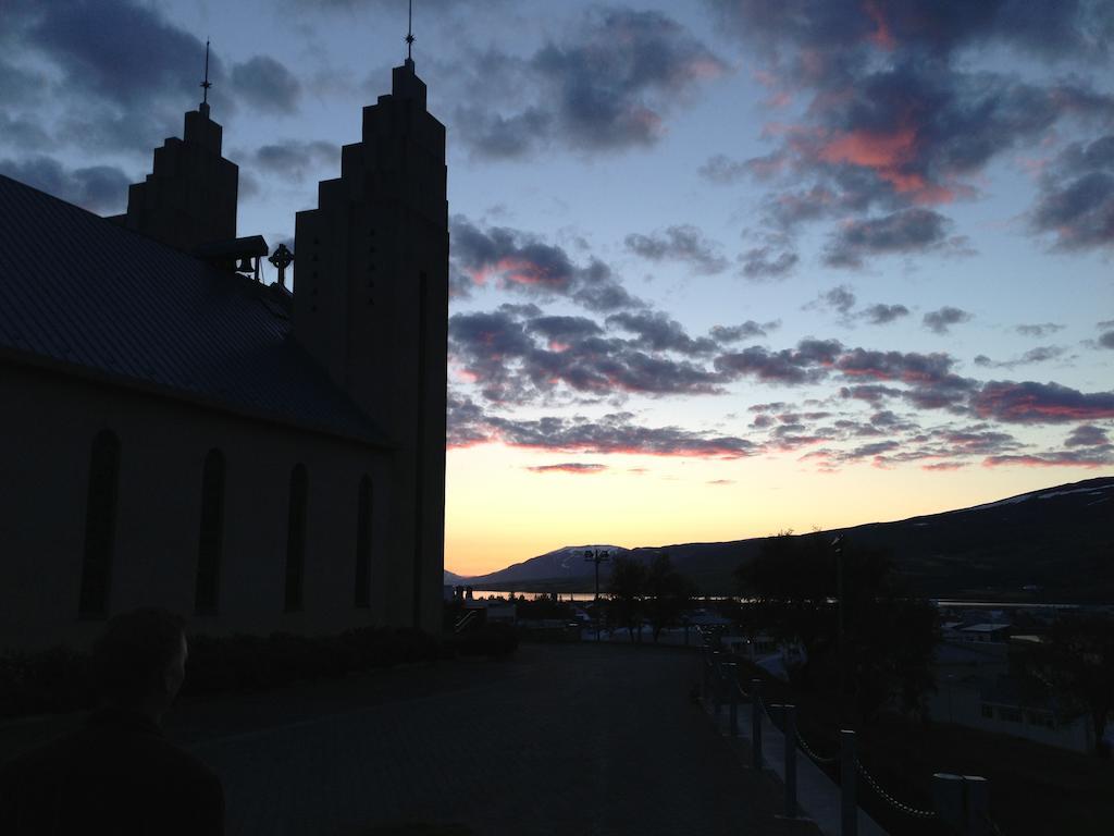 Guesthouse Hvitahusid Akureyri Exterior photo